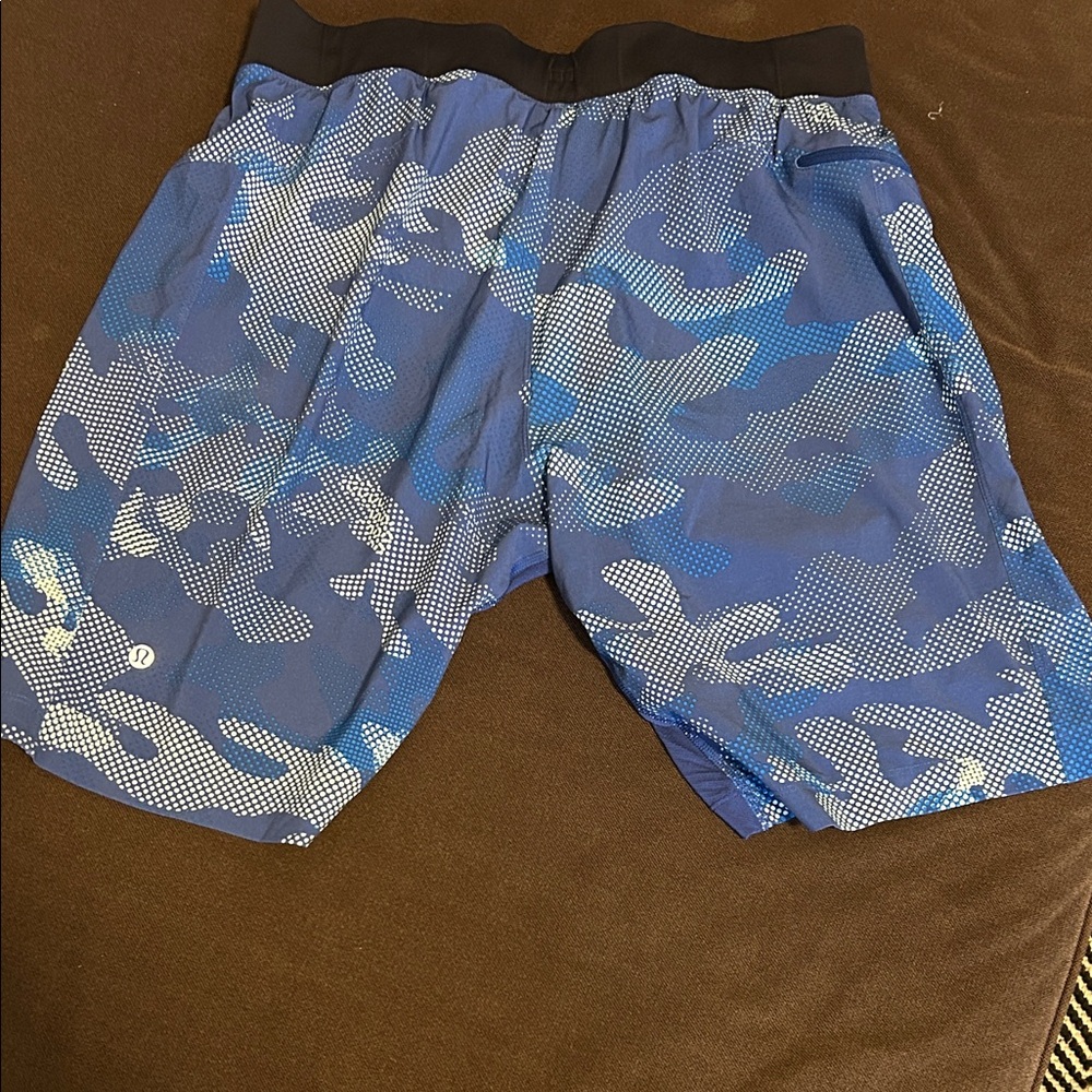 lululemon athletica T.H.E shirt with liner Blue Camo 9” inseam